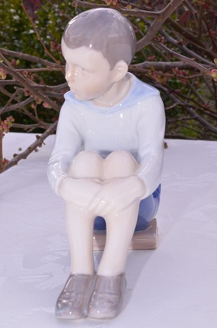 Bing & Grondahl Figurine 1742 Boy  sitting