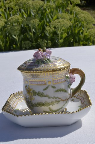 Royal Copenhagen Flora Danica Custard cup with dish