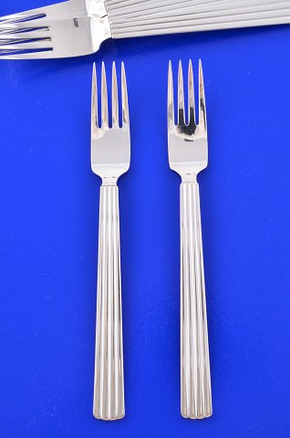 Georg Jensen silver  Bernadotte Dinner fork 012
