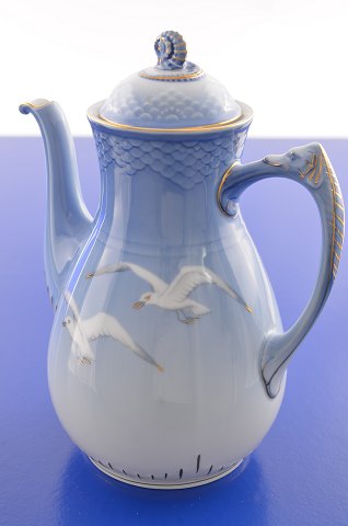 Bing & Grondahl Seagull with gold          Coffee pot 91