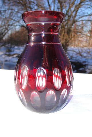 Rubinrød vase