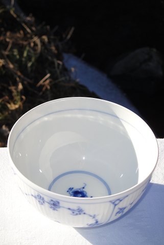 Royal Copenhagen  Blue fluted plain Bowl 209