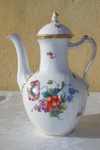 Royal Copenhagen Saxon flower Coffee pot