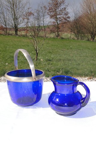 Sugar bowl and creame jug