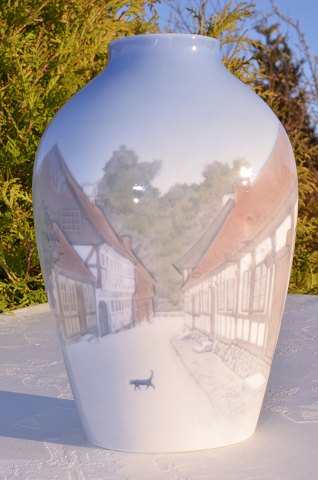 Bing & Grøndahl Vase  # 1302/6238