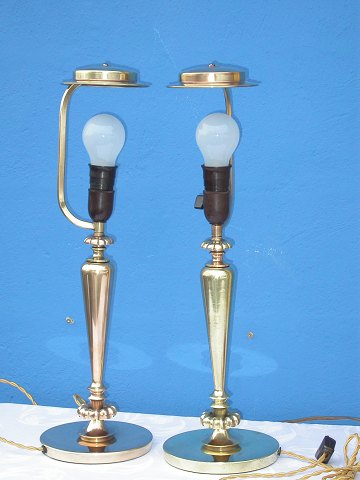 Pair bronze lamps