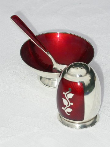 Danish silver  Pepper pot and salt bowl, Sold