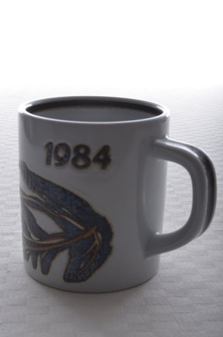 Royal Copenhagen Small Annual mug 1984