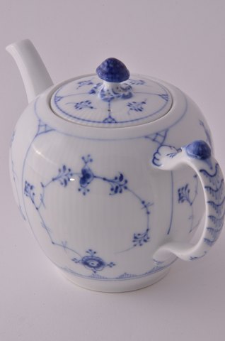 Royal Copenhagen  Blue fluted plain Tea pot 258