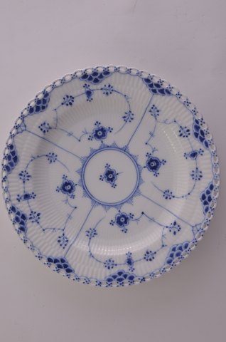 Royal Copenhagen Blue fluted full lace  Old Plate 1084