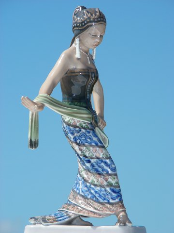Dahl Jensen figurine 1114 Javanese dancer
