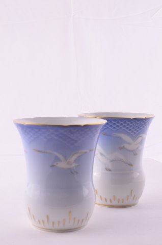 Bing & Gröndahl Möwe mit Gold Vase 677