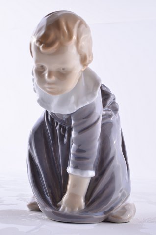 Bing & Grondahl  Figurine 1995 Girl