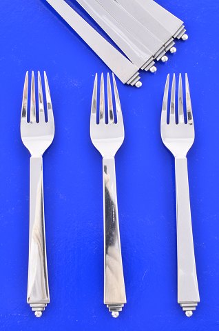 Georg Jensen Pyrmid silver cutlery 
Dinner fork pre 1945