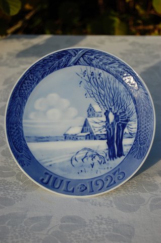 Royal Copenhagen Christmas plate from 1923