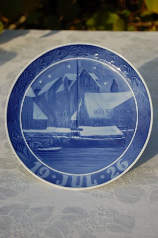 Royal Copenhagen porcelain. Christmas plate 1926