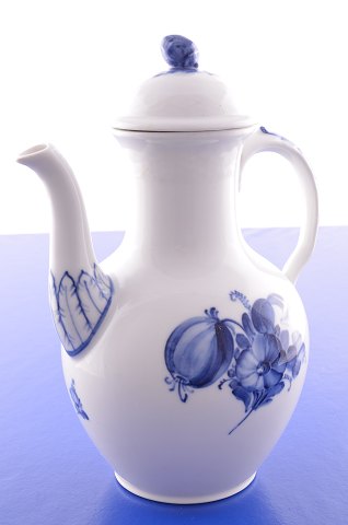 Royal Copenhagen Blue flower braided       Coffee pot 8189