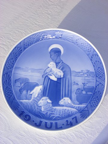 Royal Copenhagen porcelain Christmas plate from 1947