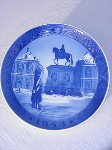 Royal Copenhagen porcelain Christmas plate from 1954